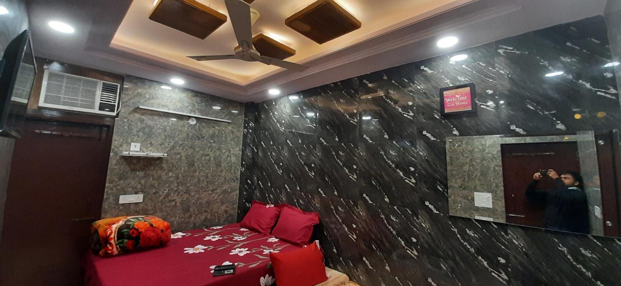 Aggarwal Lajpat Nagar, With Private Kitchen Android Tv Wifi And Fridge * New Delhi