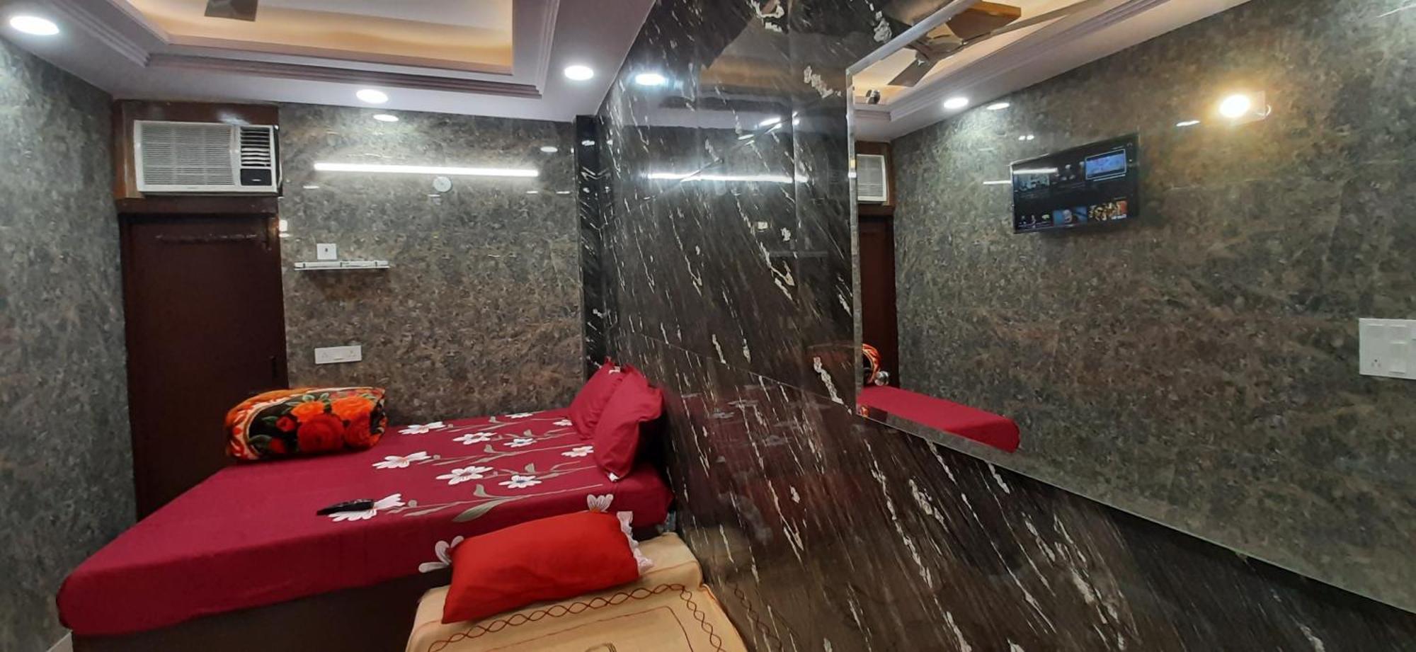 Aggarwal Lajpat Nagar, With Private Kitchen Android Tv Wifi And Fridge * New Delhi